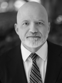 Luis Salazar